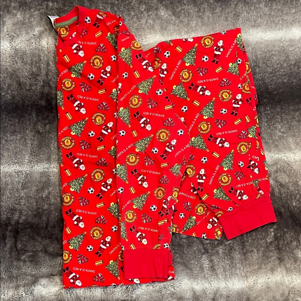 Manchester United “Santa is a Red” Men’s Red Christmas Pajamas Size L
